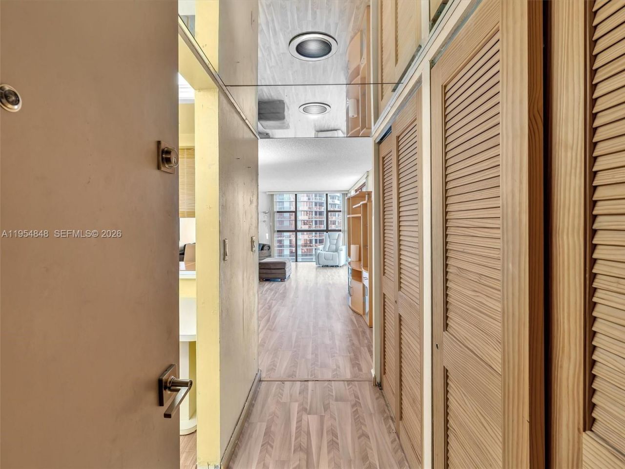 3731 N Country Club Dr, Unit 1223, Aventura, FL 33180 Photo