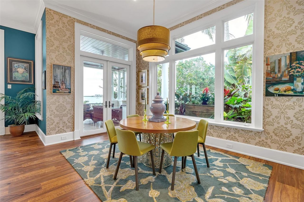 1204 Hillview Drive, Sarasota, FL 34239 Photo