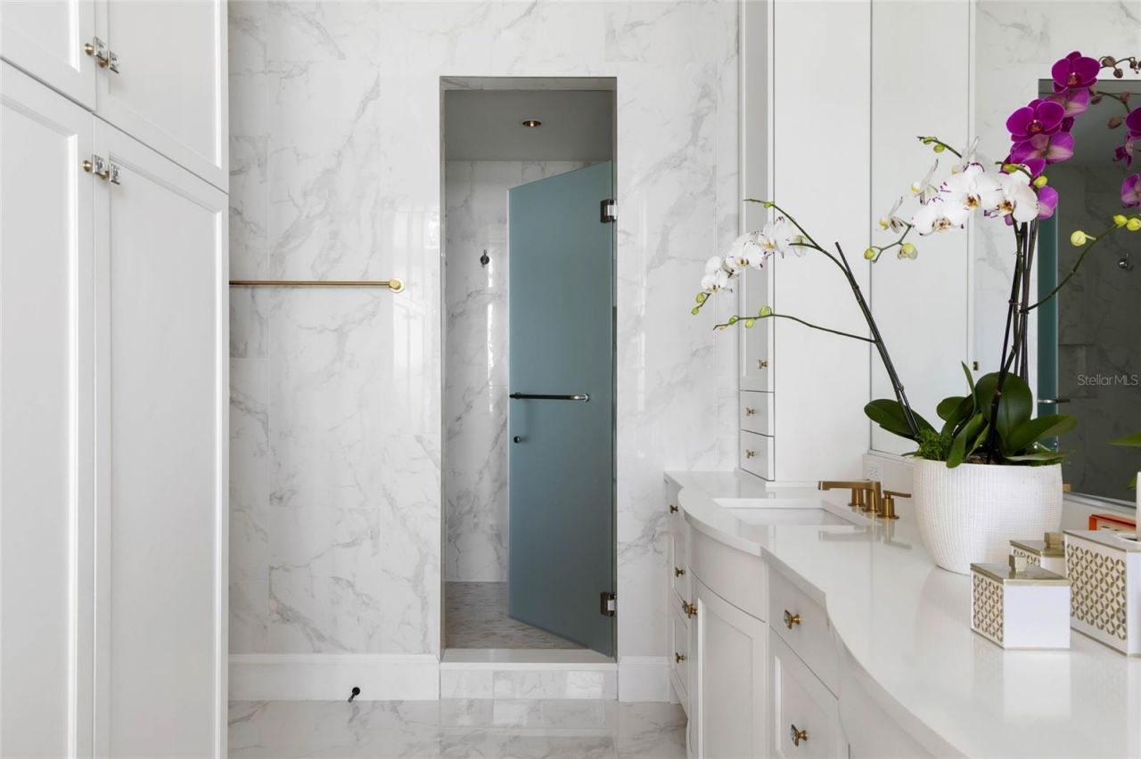 1204 Hillview Drive, Sarasota, FL 34239 Photo