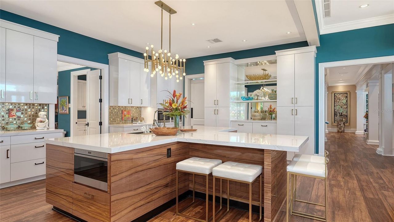 1204 Hillview Drive, Sarasota, FL 34239 Photo
