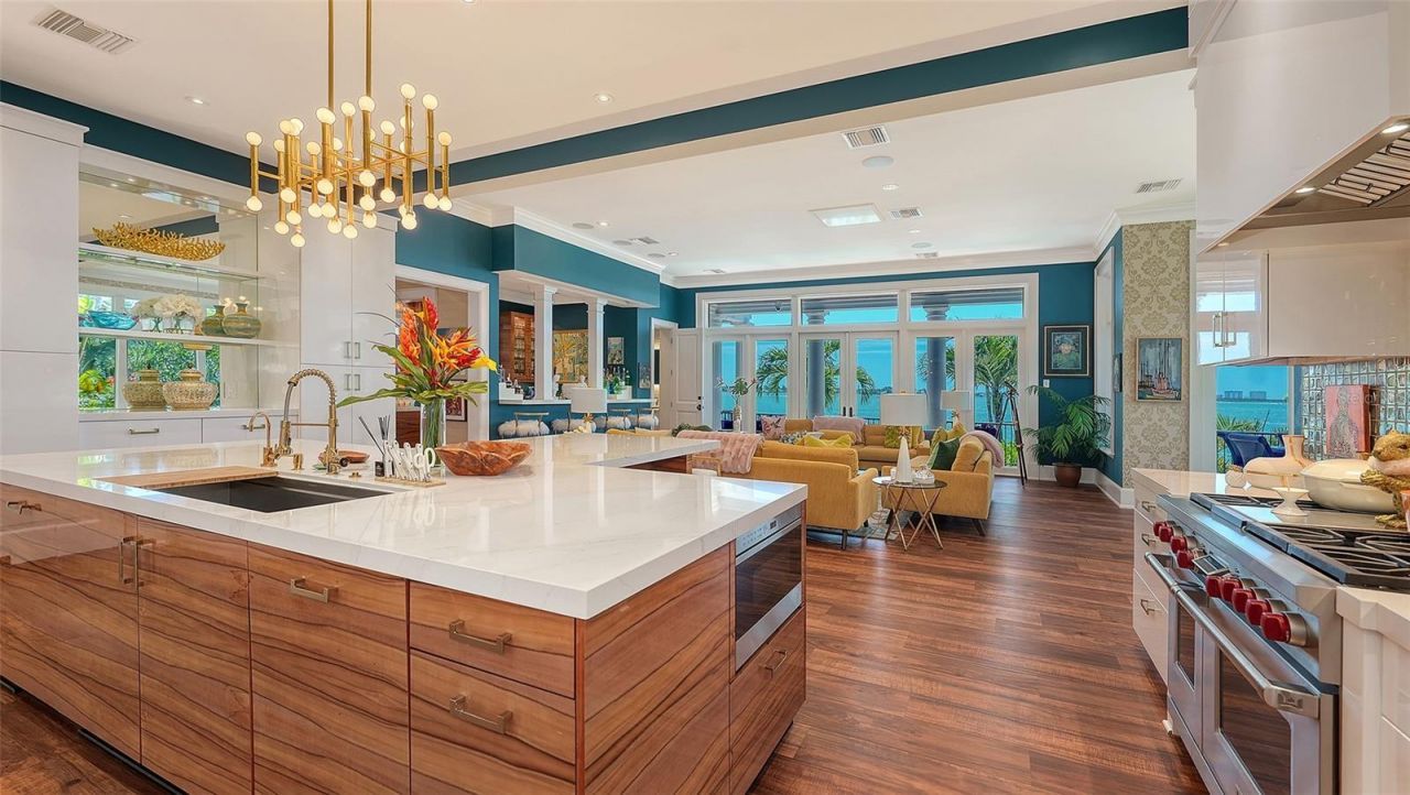 1204 Hillview Drive, Sarasota, FL 34239 Photo