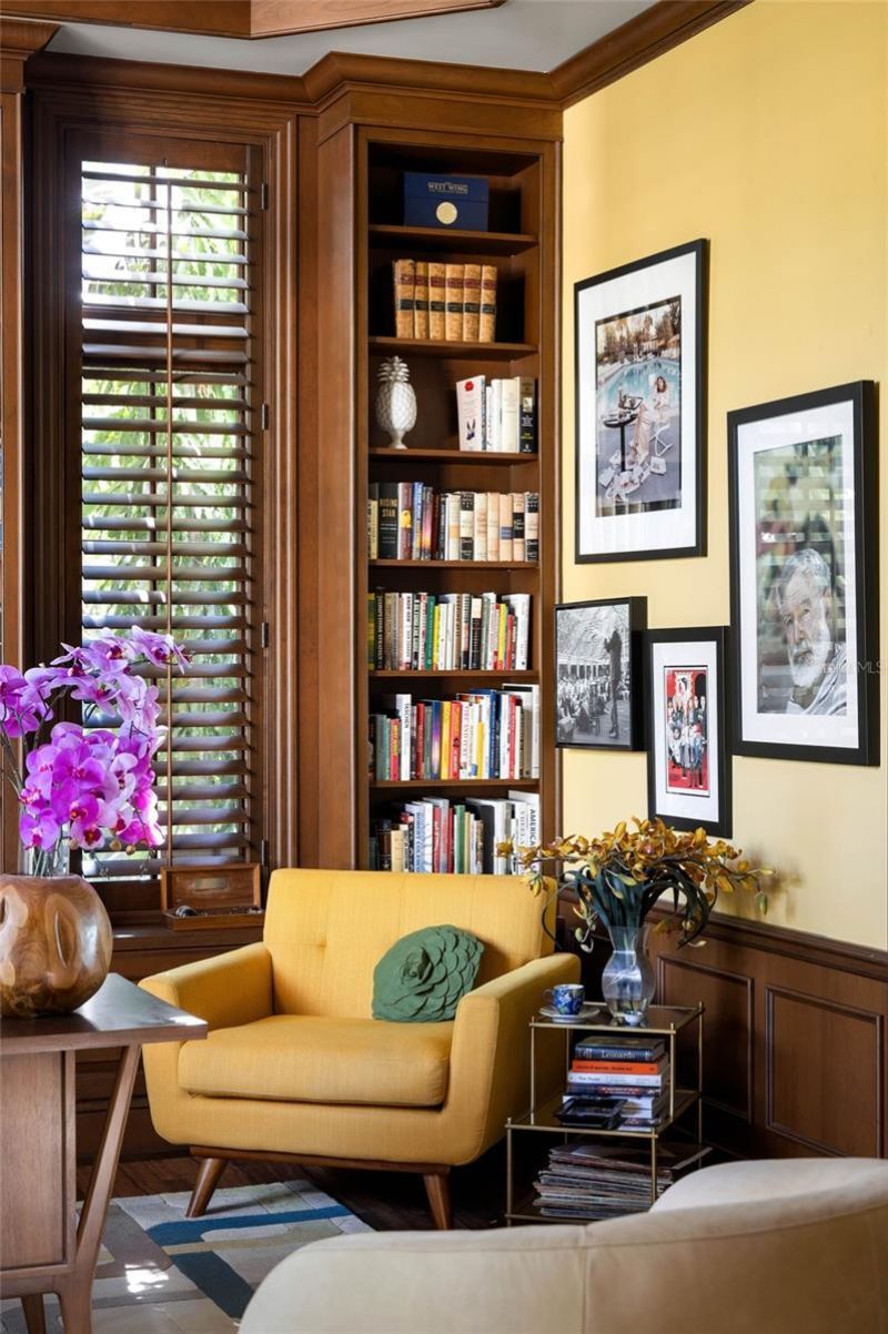 1204 Hillview Drive, Sarasota, FL 34239 Photo