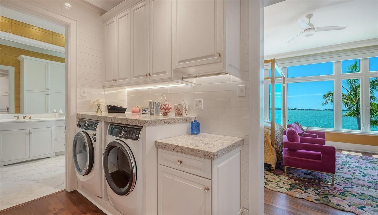 1204 Hillview Drive, Sarasota, FL 34239 Photo
