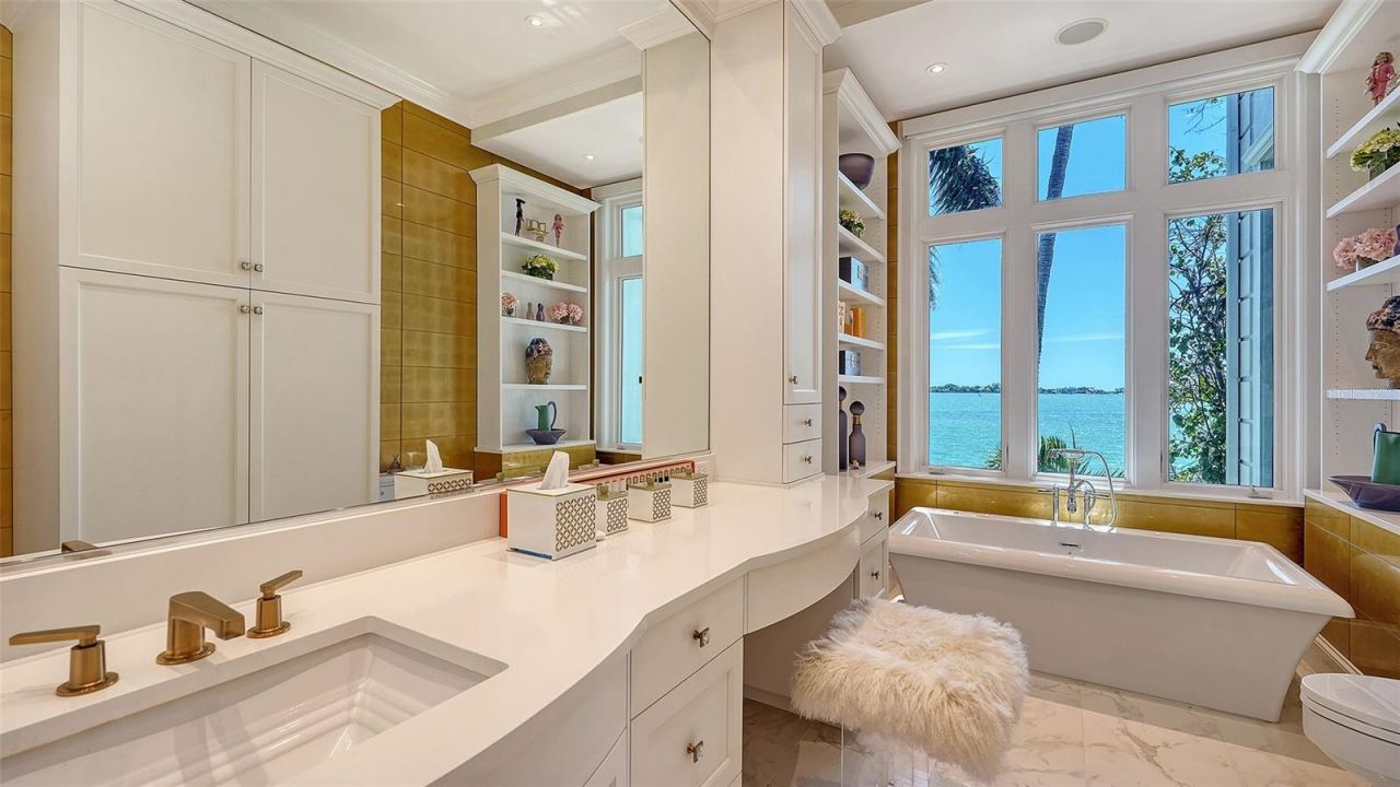 1204 Hillview Drive, Sarasota, FL 34239 Photo