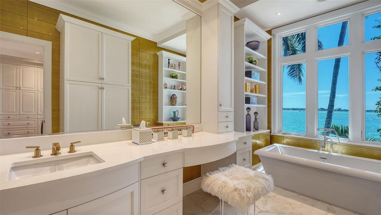 1204 Hillview Drive, Sarasota, FL 34239 Photo