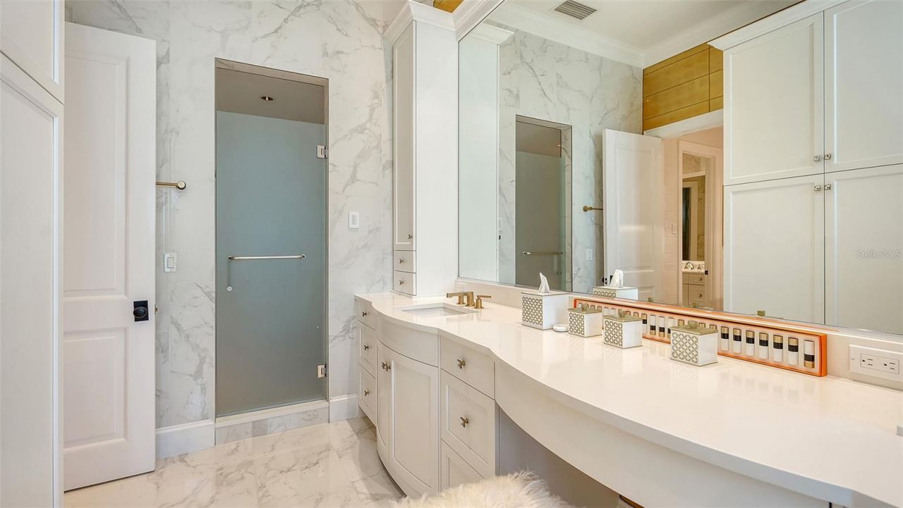 1204 Hillview Drive, Sarasota, FL 34239 Photo