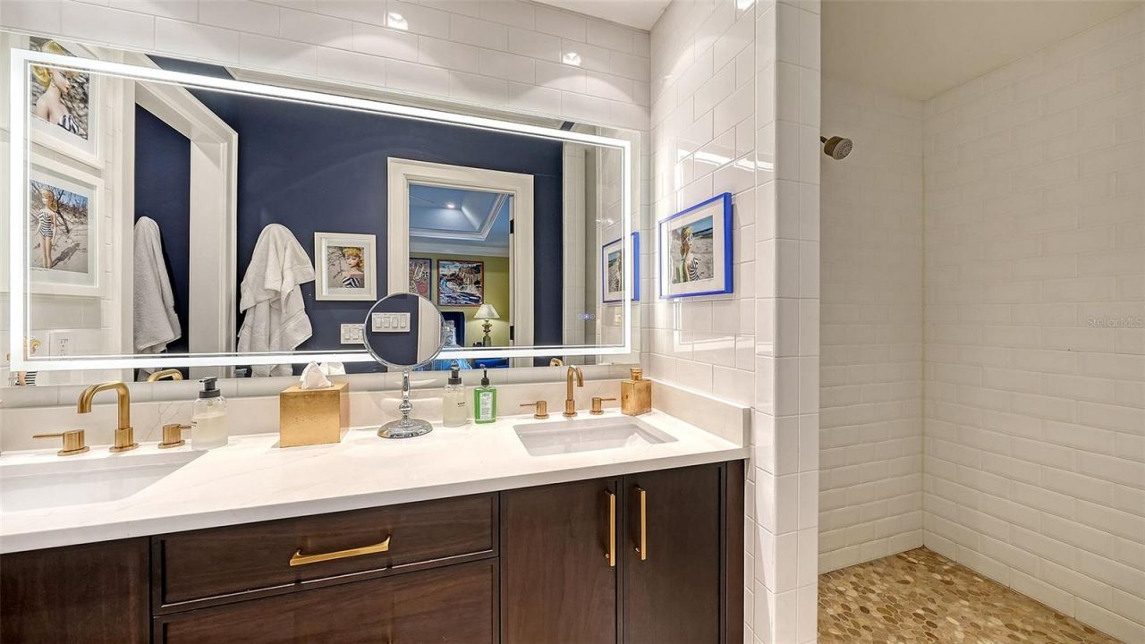 1204 Hillview Drive, Sarasota, FL 34239 Photo