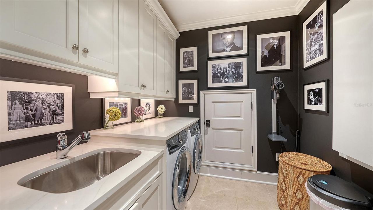 1204 Hillview Drive, Sarasota, FL 34239 Photo