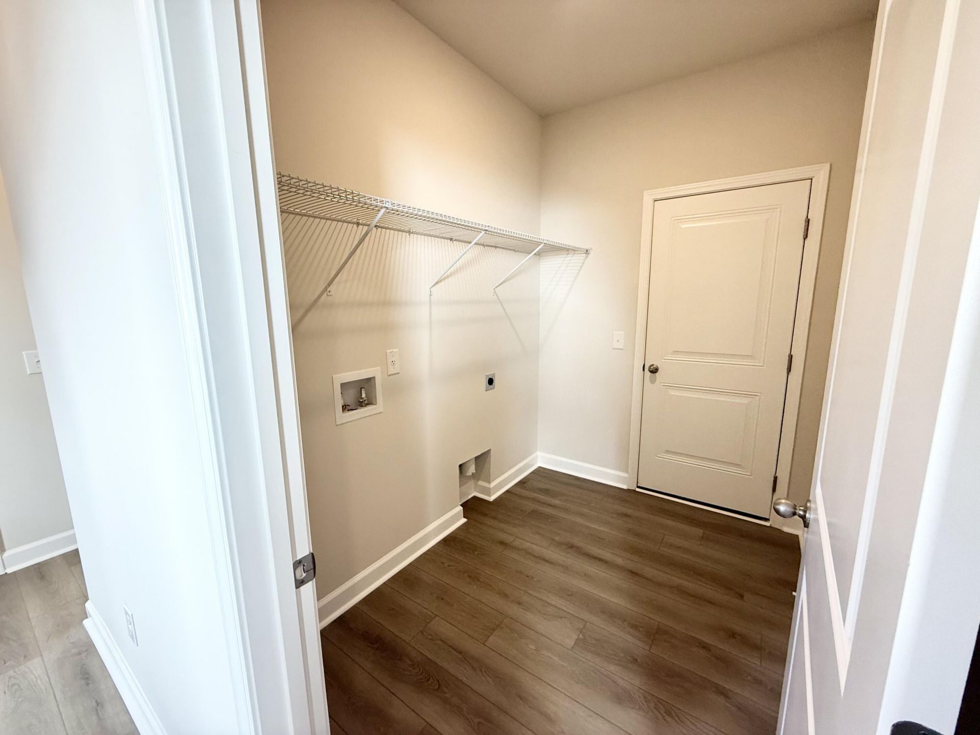 5241 Cottage Landing Drive Photo 9