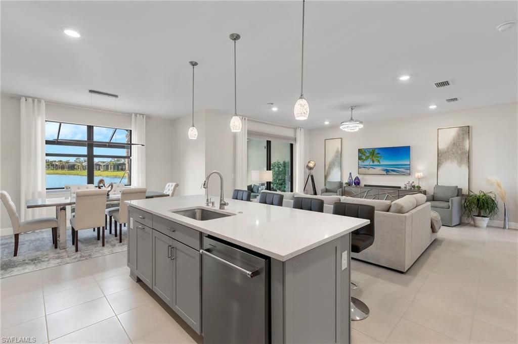 2147 Yellowfin Cir, Naples, FL 34114 Photo