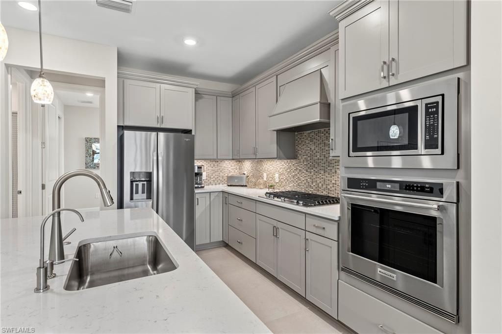 2147 Yellowfin Cir, Naples, FL 34114 Photo