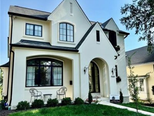 306 N Central Avenue, Clayton, MO 63105