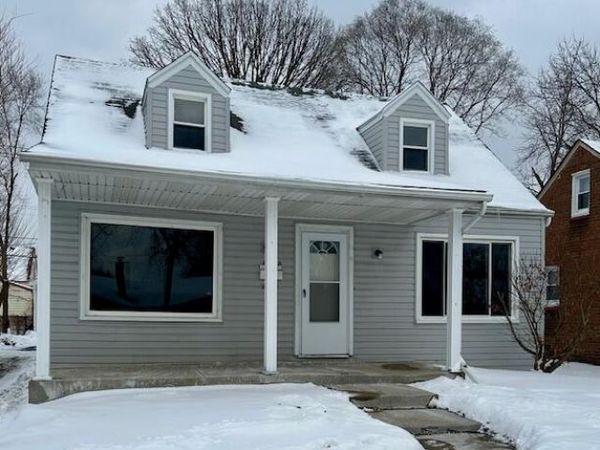 5718 Fenton Street, Dearborn Heights, MI 48127