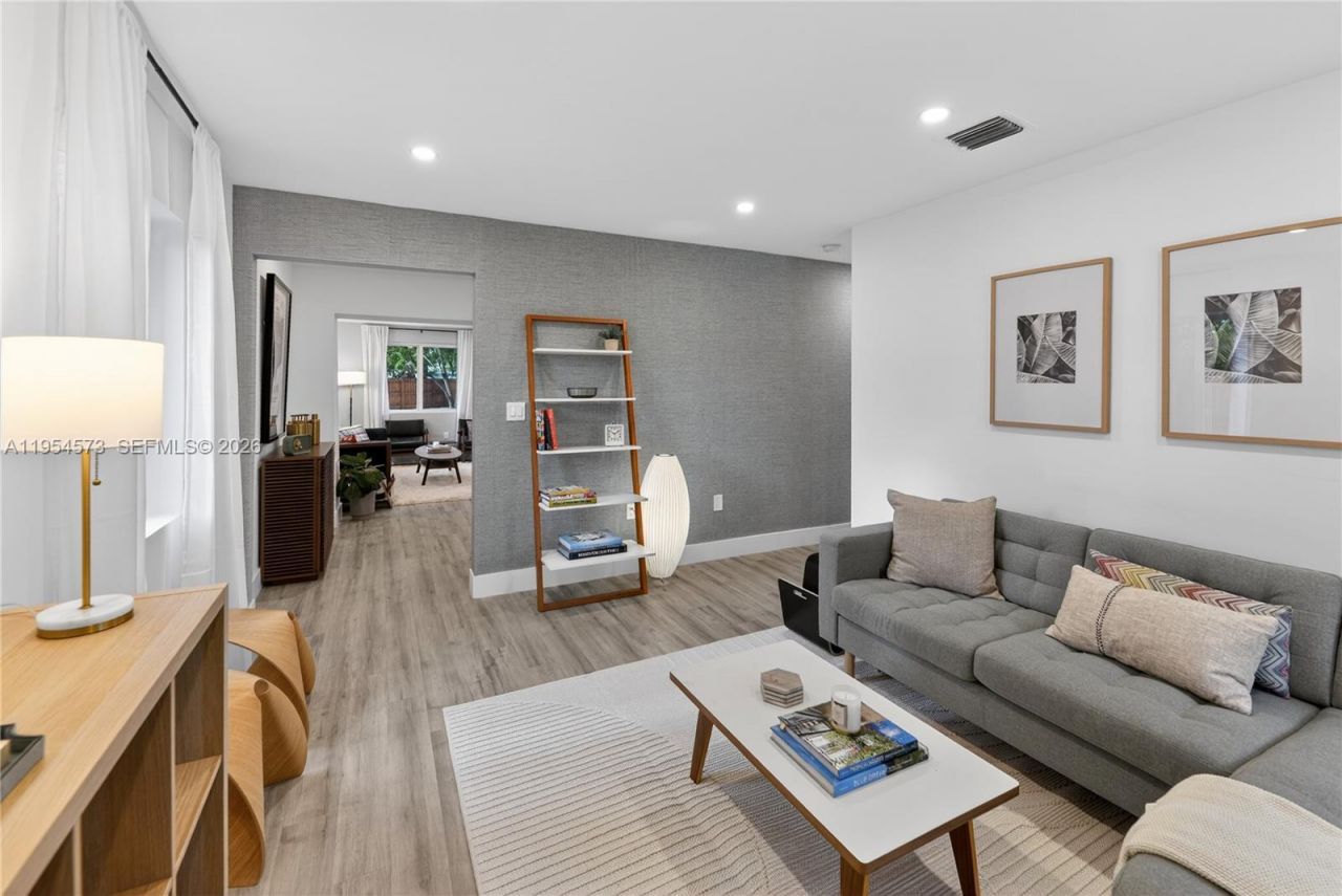 12060 NW 1st Ct, North Miami, FL 33168 Photo