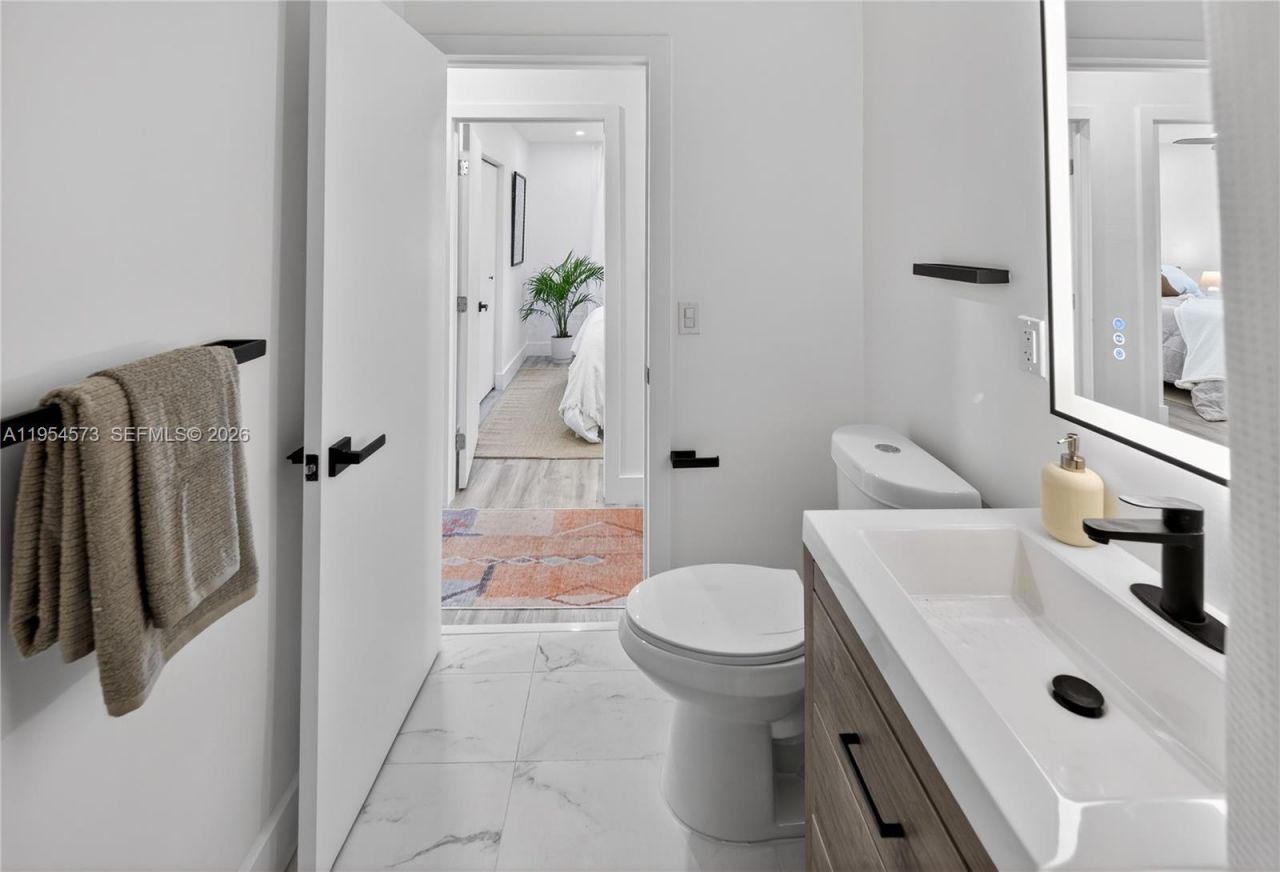 12060 NW 1st Ct, North Miami, FL 33168 Photo