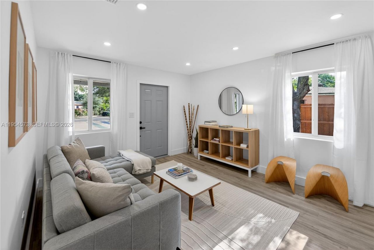 12060 NW 1st Ct, North Miami, FL 33168 Photo