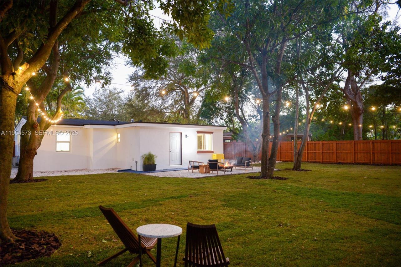 12060 NW 1st Ct, North Miami, FL 33168 Photo