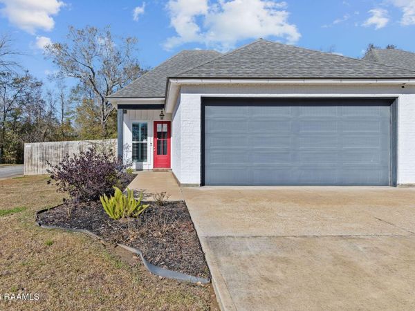 134 Twin Meadow Lane, Lafayette, LA 70508