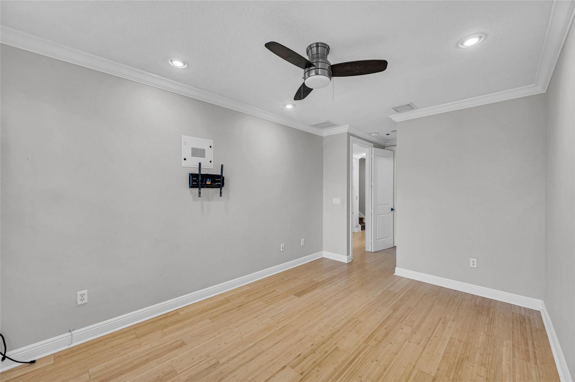 1617 NE 2nd Court, Unit NONE, Fort Lauderdale, FL 33301 Photo