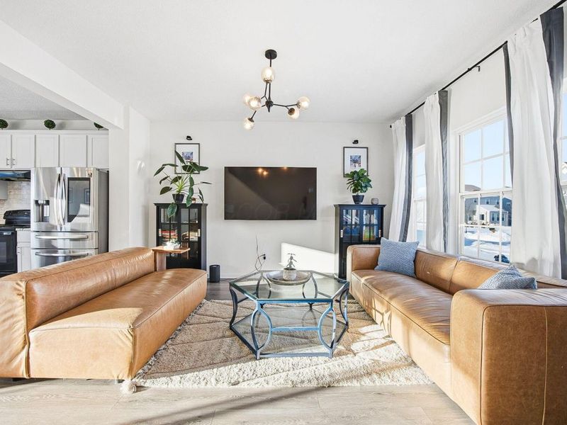 325 Green Acres Drive, Johnstown, OH 43031 Photo 8