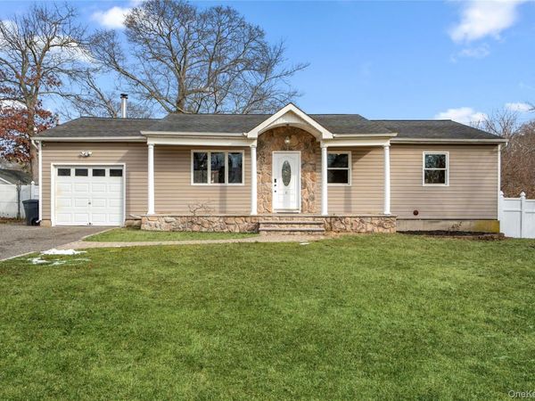 6 Edward Court, Lake Ronkonkoma, NY 11779