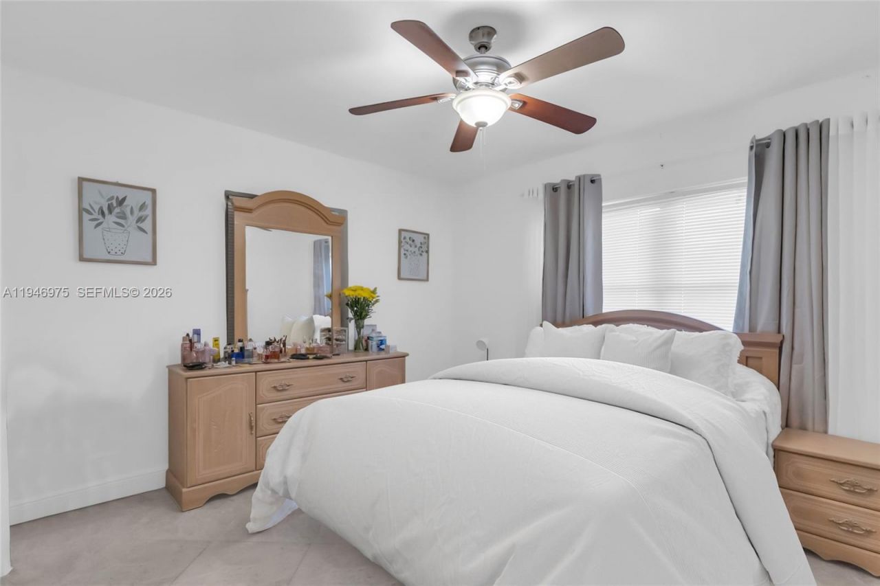 841 E 15th Pl , Hialeah, FL 33010 Photo