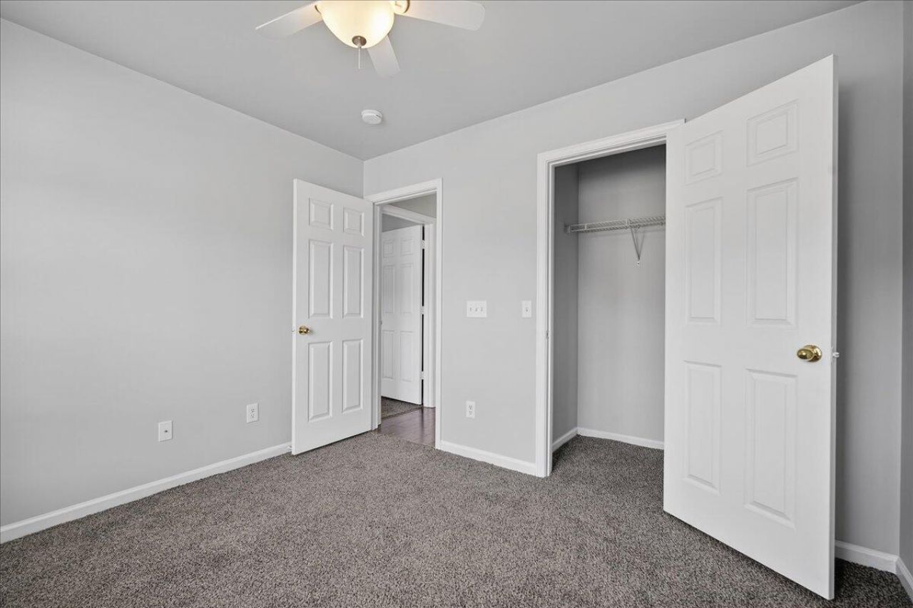 211 Avonshire Drive Photo 21