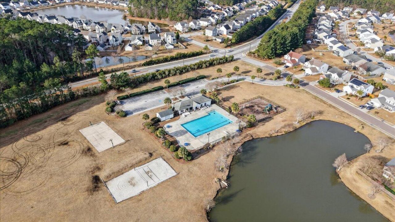 211 Avonshire Drive Photo 26