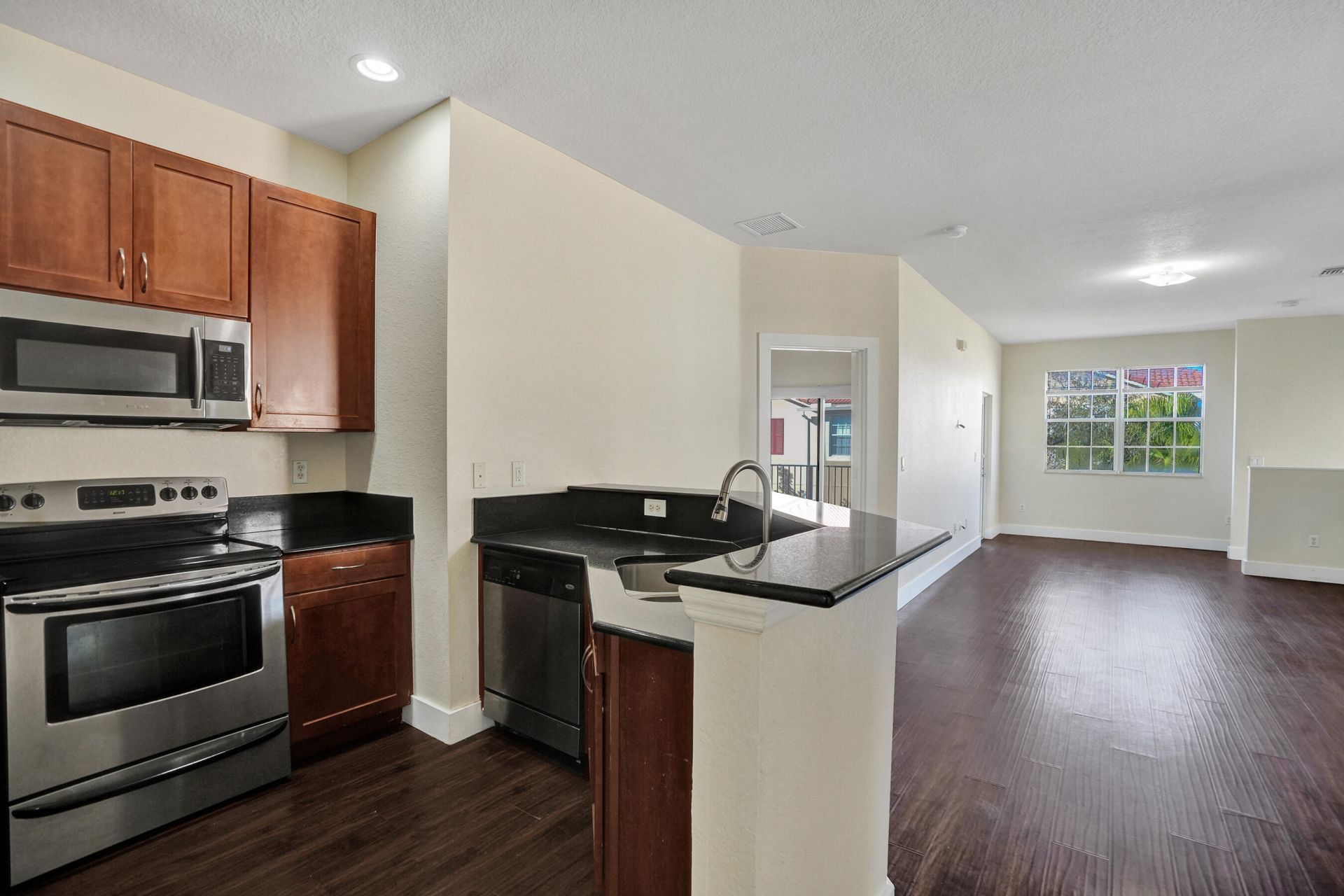 9075 Plymouth Place, Tamarac, FL 33321 Photo