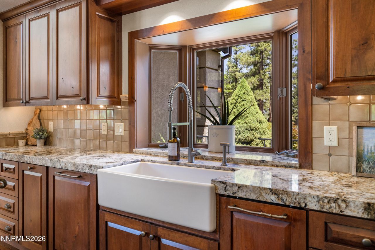 102 W Willis Lane, Reno, NV 89511 Photo