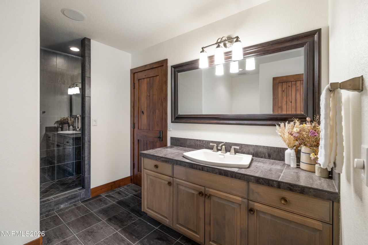 102 W Willis Lane, Reno, NV 89511 Photo