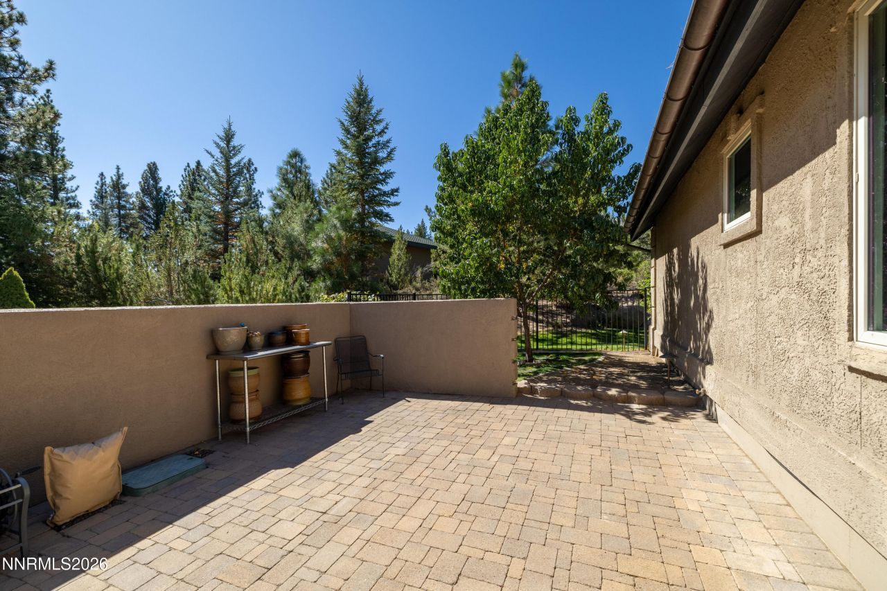 102 W Willis Lane, Reno, NV 89511 Photo