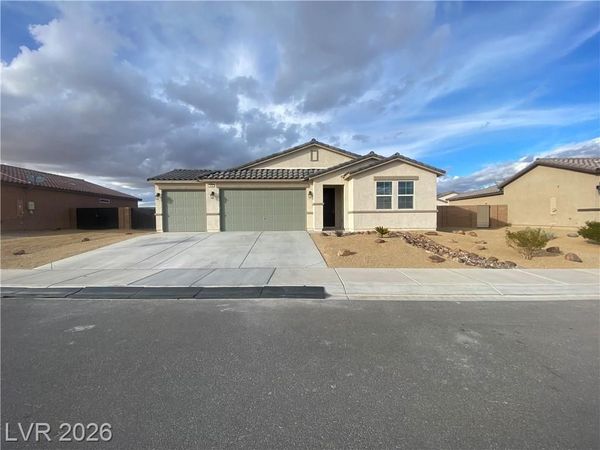 3682 E Wallowa Drive, Pahrump, NV 89061