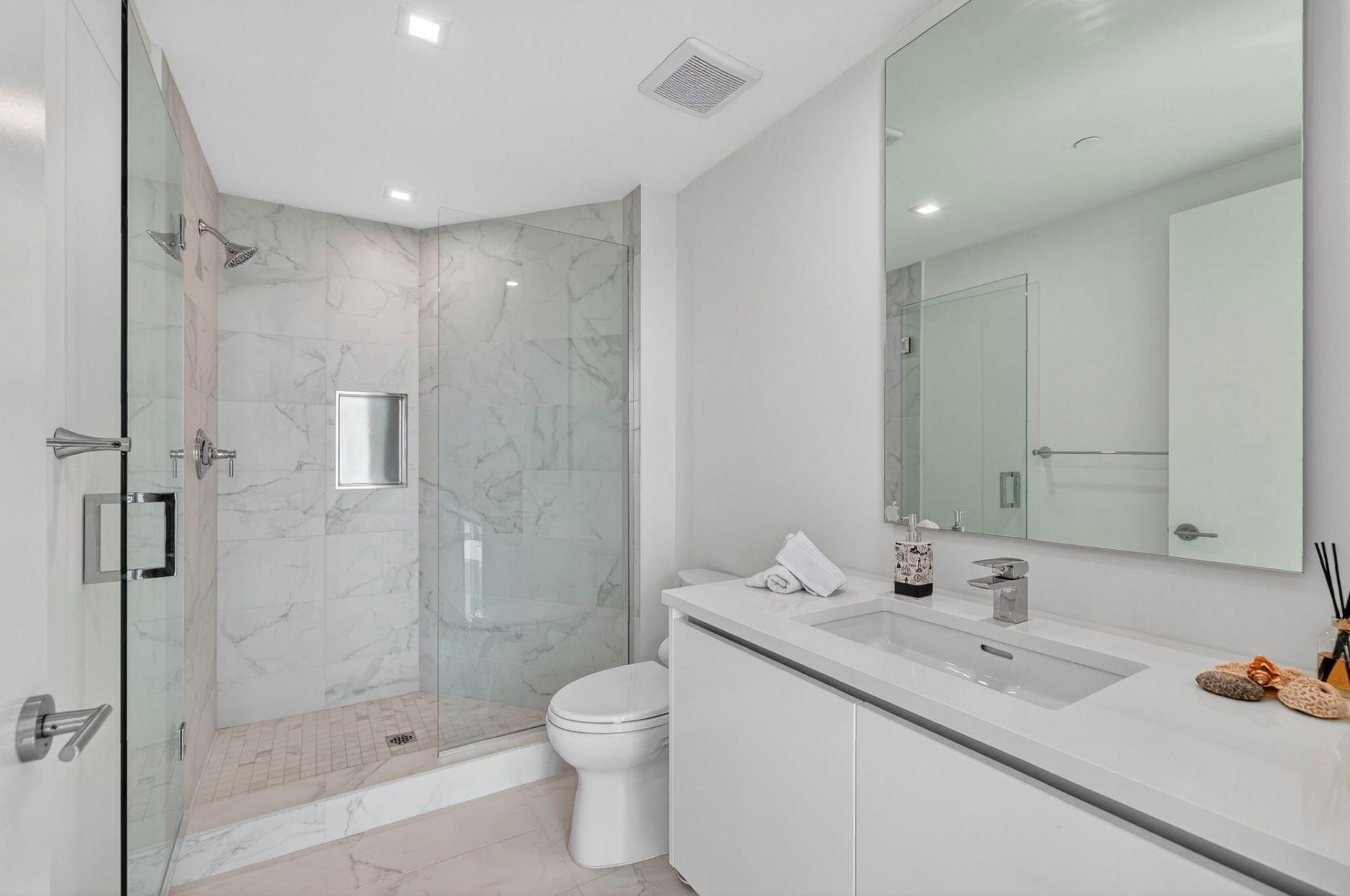 730 N Ocean Boulevard, Unit 1204, Pompano Beach, FL 33062 Photo