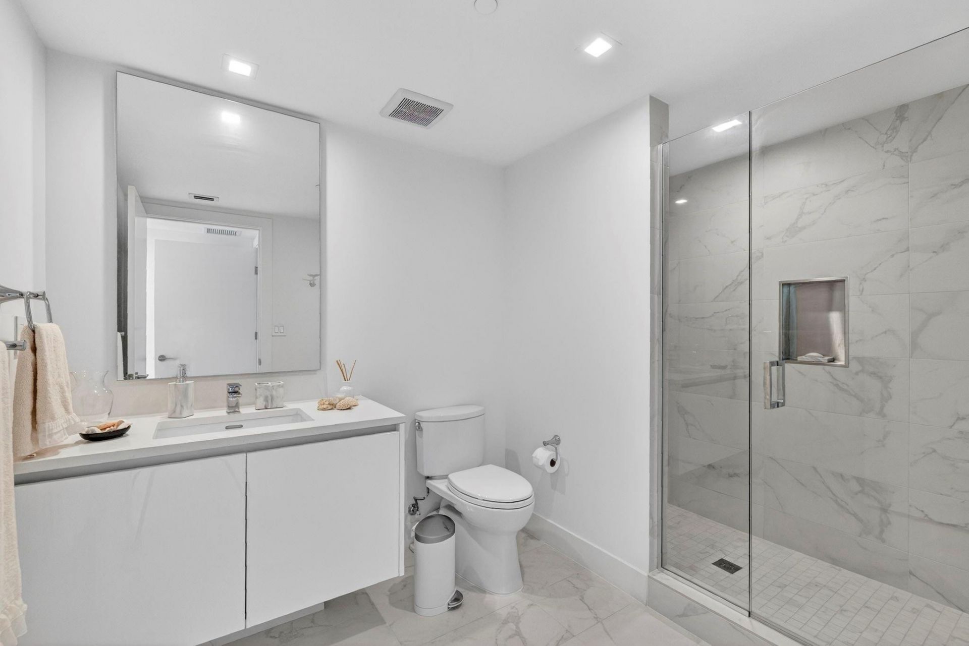 730 N Ocean Boulevard, Unit 1204, Pompano Beach, FL 33062 Photo