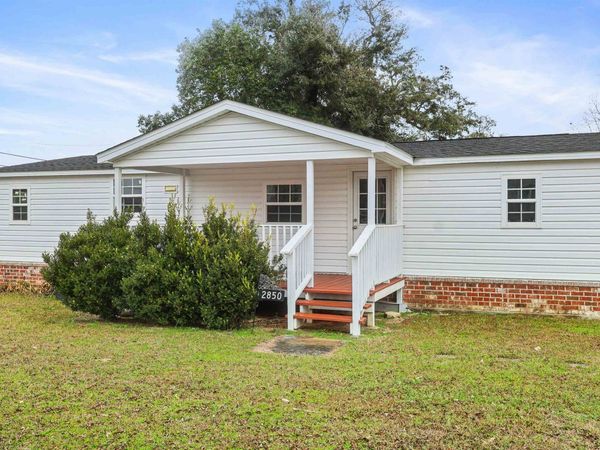 2850 Saint John Street, Marianna, FL 32448
