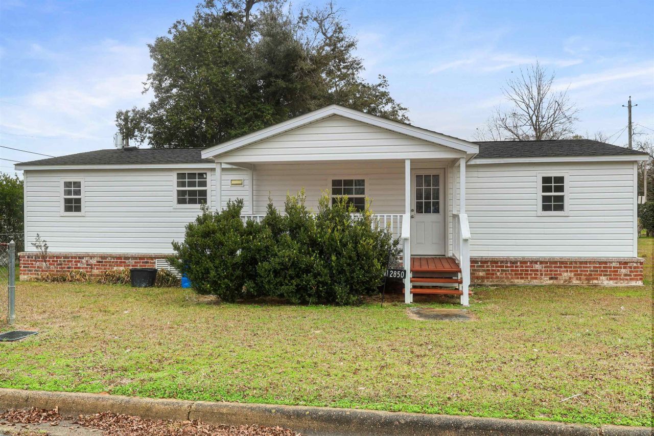 2850 Saint John Street, Marianna, FL 32448 Photo