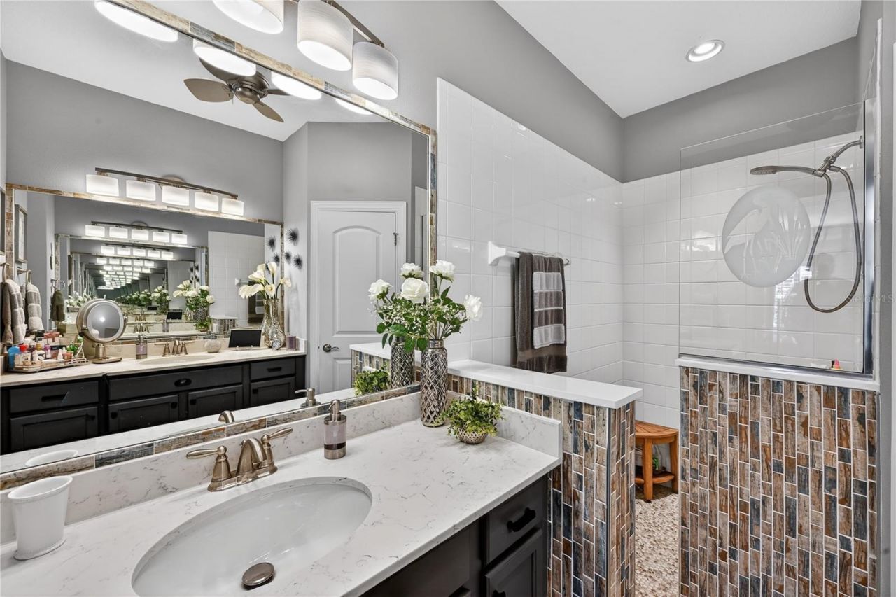 6909 Playa Bella Drive, Bradenton, FL 34209 Photo