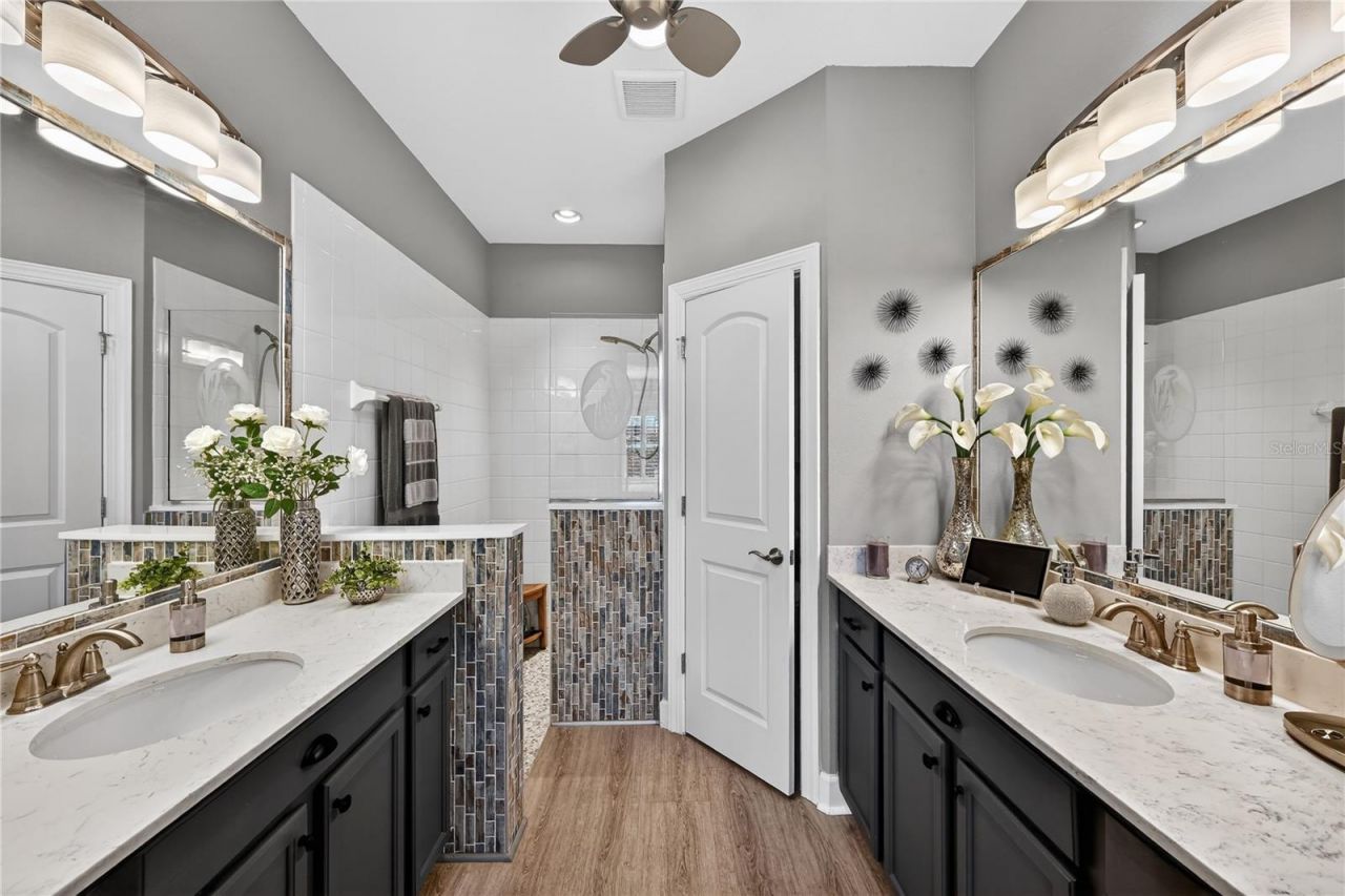 6909 Playa Bella Drive, Bradenton, FL 34209 Photo