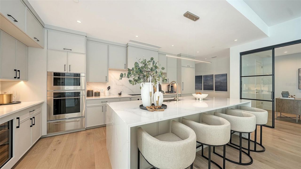 253 Golden Gate Point, Unit 703, Sarasota, FL 34236 Photo