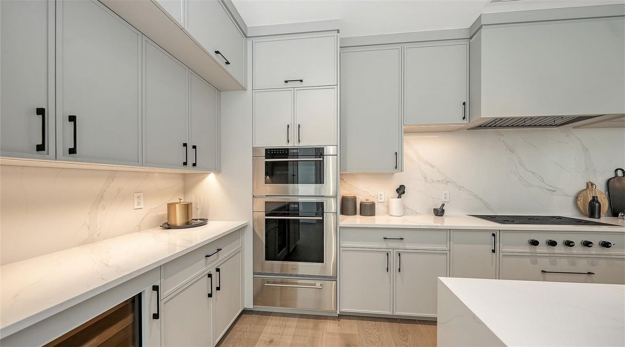 253 Golden Gate Point, Unit 703, Sarasota, FL 34236 Photo