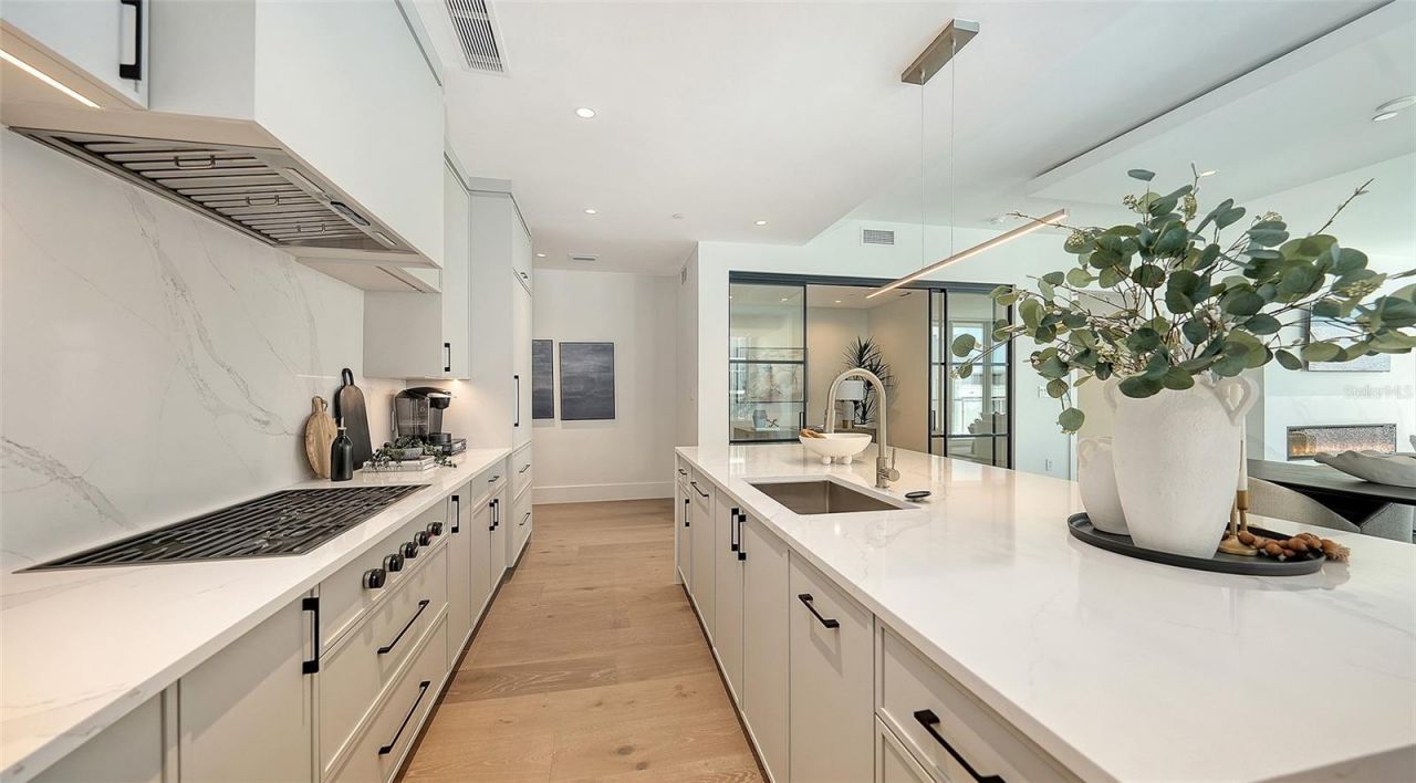 253 Golden Gate Point, Unit 703, Sarasota, FL 34236 Photo