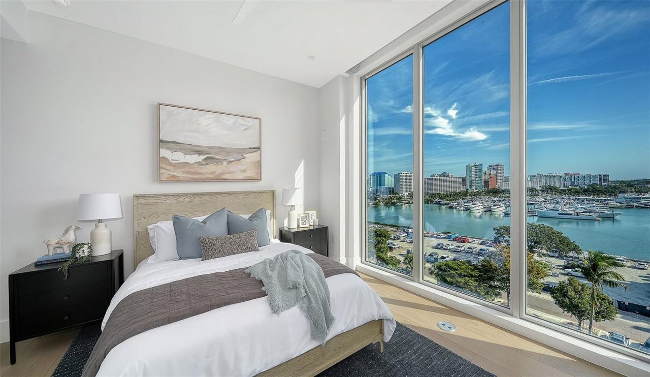 253 Golden Gate Point, Unit 703, Sarasota, FL 34236 Photo