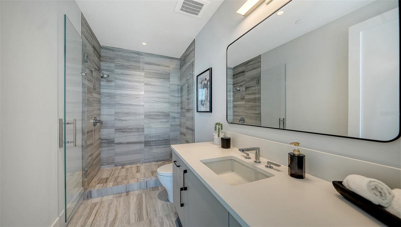 253 Golden Gate Point, Unit 703, Sarasota, FL 34236 Photo