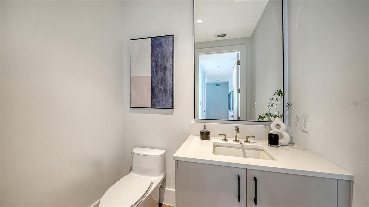 253 Golden Gate Point, Unit 703, Sarasota, FL 34236 Photo