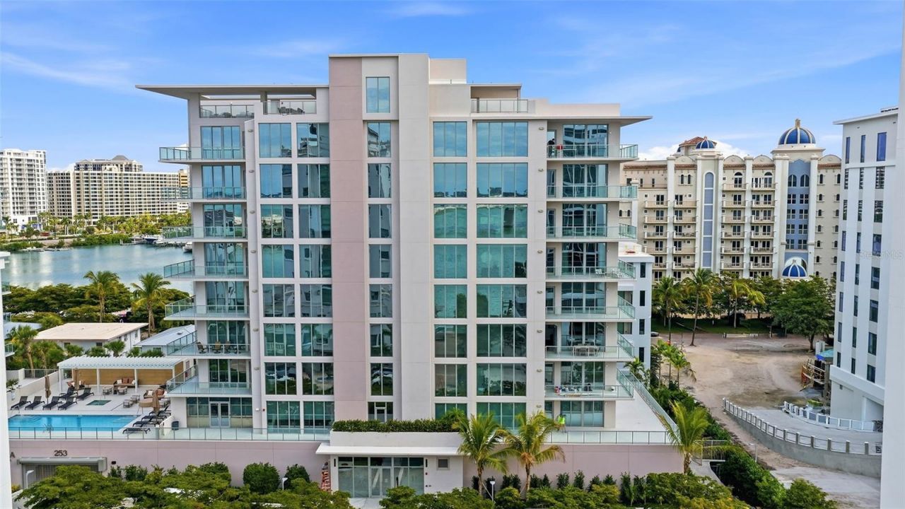 253 Golden Gate Point, Unit 703, Sarasota, FL 34236 Photo