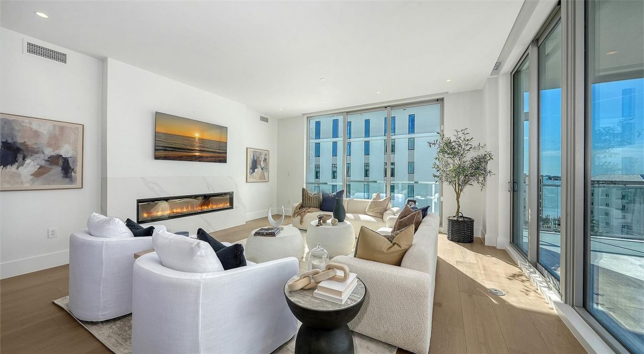 253 Golden Gate Point, Unit 703, Sarasota, FL 34236 Photo