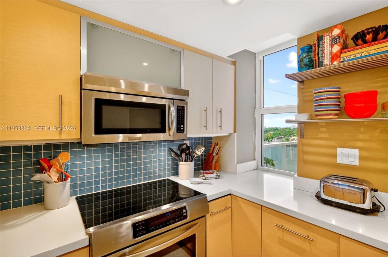 2401 Collins Ave , Unit 908, Miami Beach, FL 33140 Photo