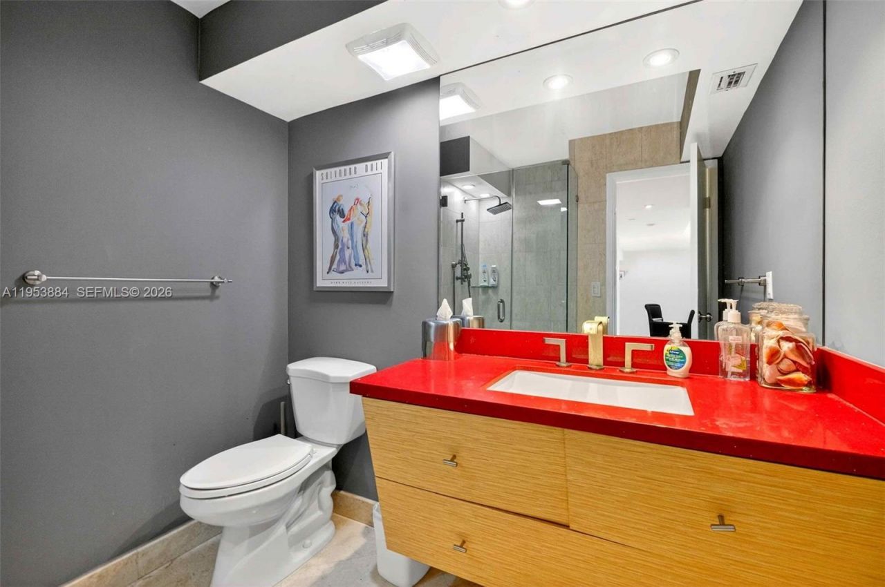 2401 Collins Ave , Unit 908, Miami Beach, FL 33140 Photo