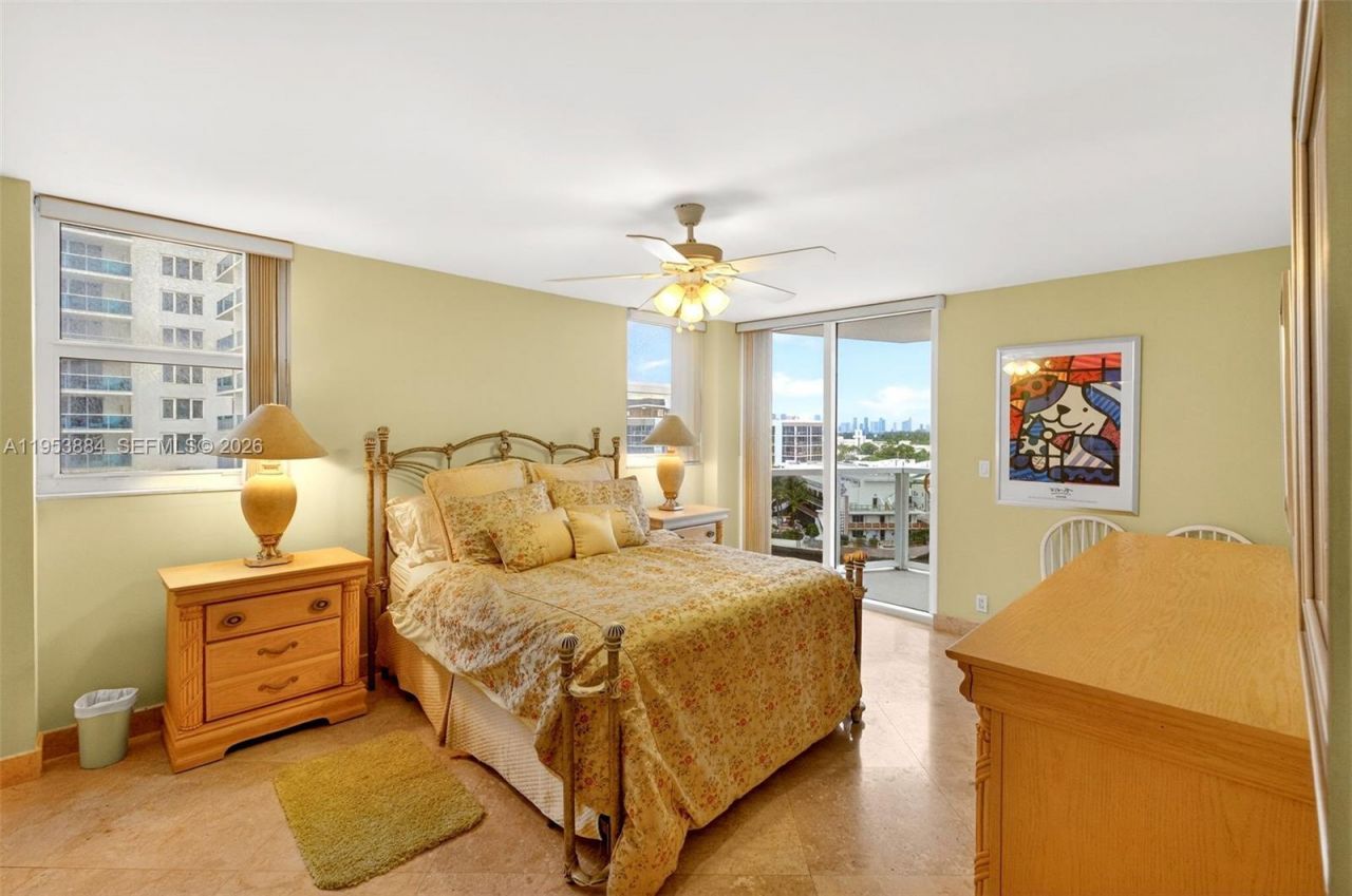 2401 Collins Ave , Unit 908, Miami Beach, FL 33140 Photo